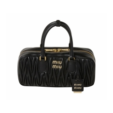 Сумка Arcadie Matelassé Leather Miu miu