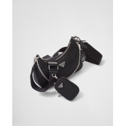 Сумка Prada Re-Edition 2000 из нейлона и кожи Prada