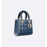 Сумка Lady Dior, модель маленького формата