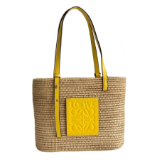 Маленькая сумка-тоут-корзинка Paula’s Ibiza Anagram из рафии Loewe