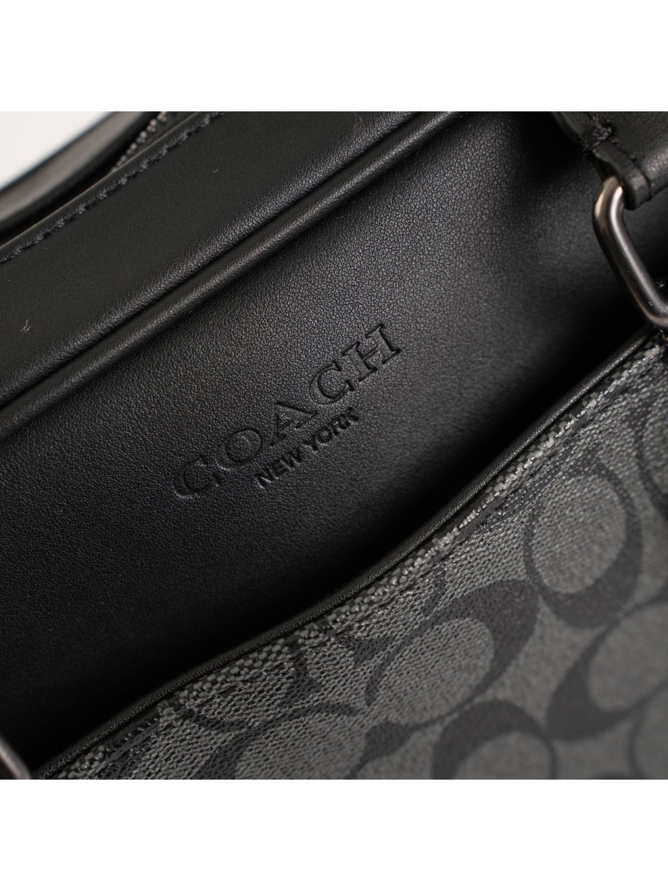 Портфель Coach