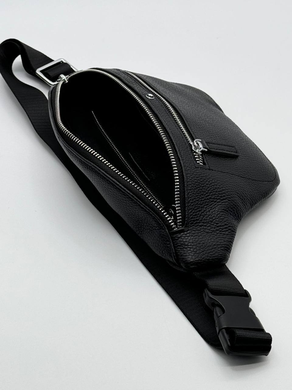 Сумка на пояс Montblanc