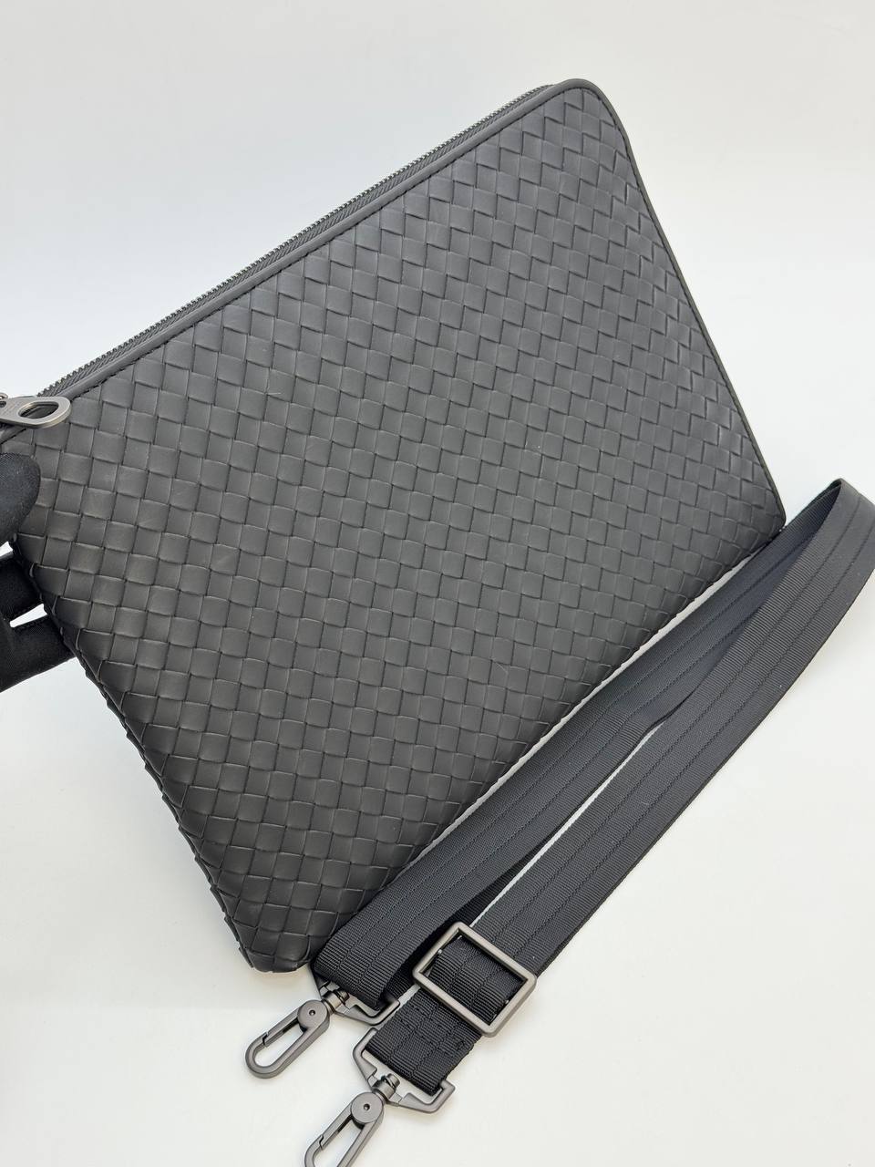 Папка с ремешком Bottega Veneta