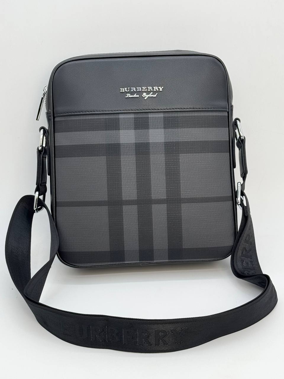 Сумка Burberry