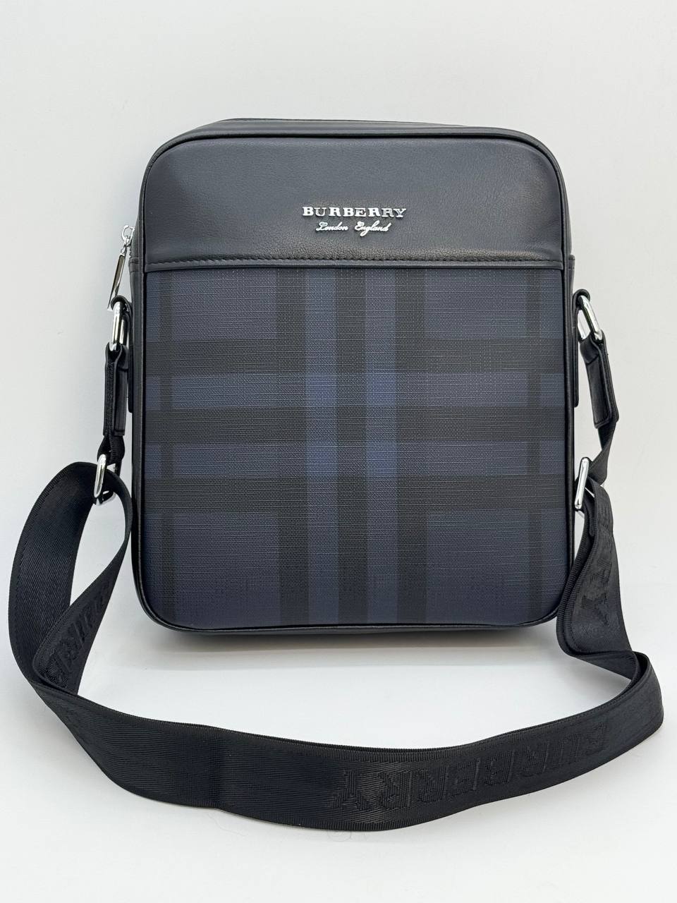 Сумка Burberry