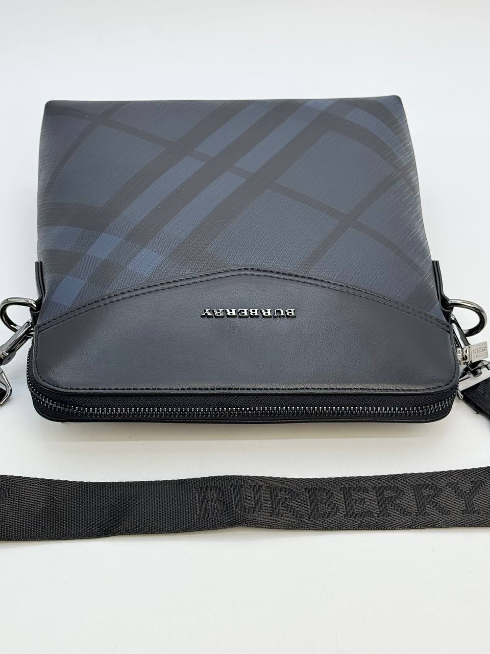 Сумка Burberry