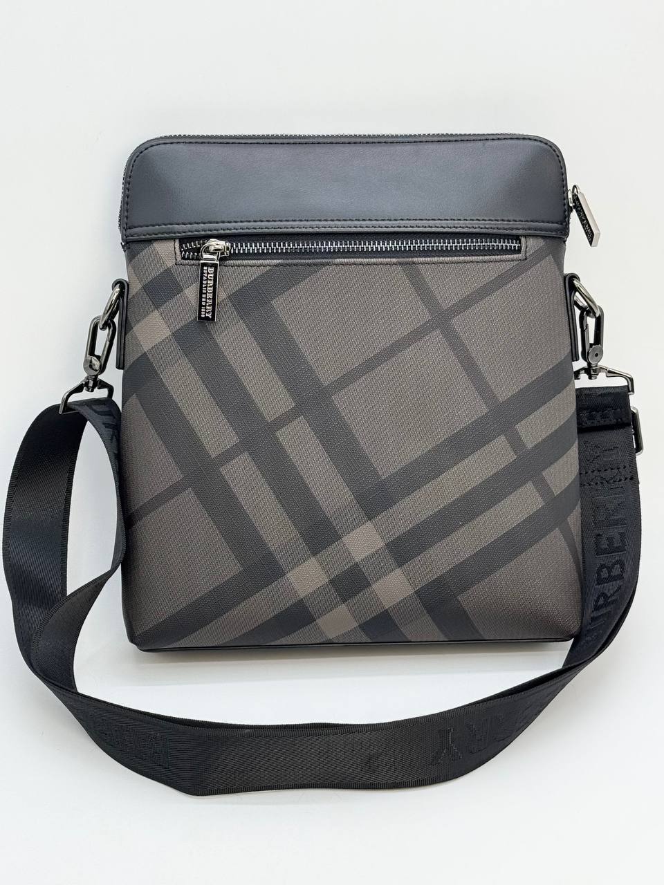 Сумка Burberry