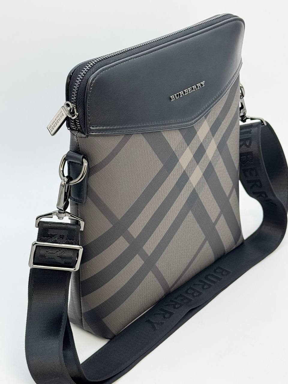 Сумка Burberry