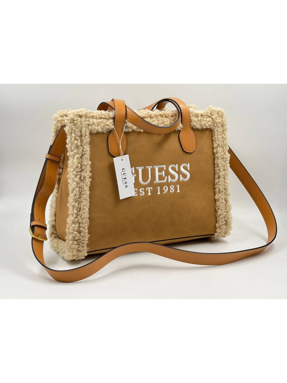 Сумка Guess