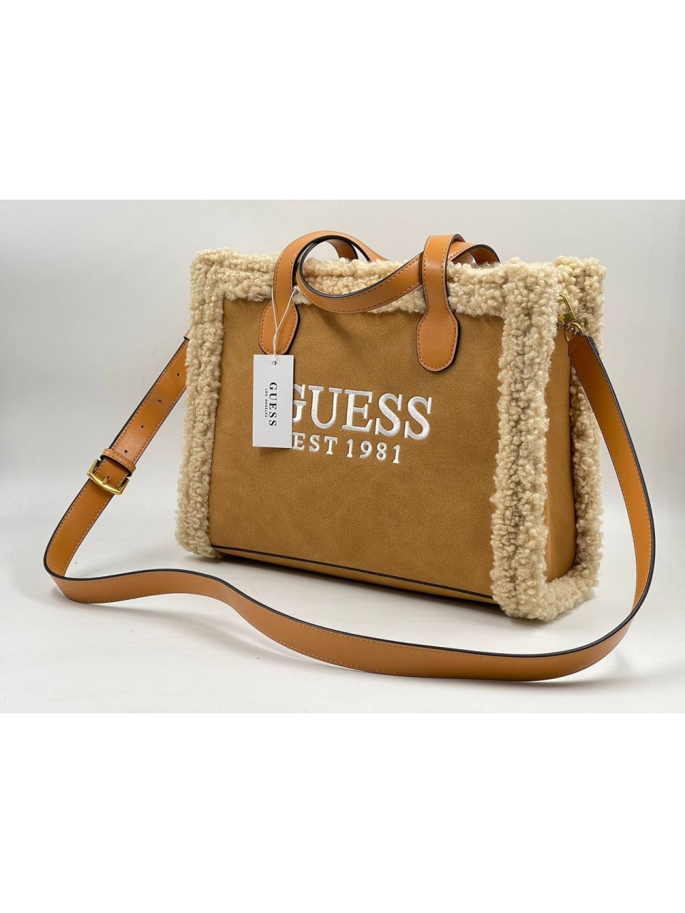 Сумка Guess