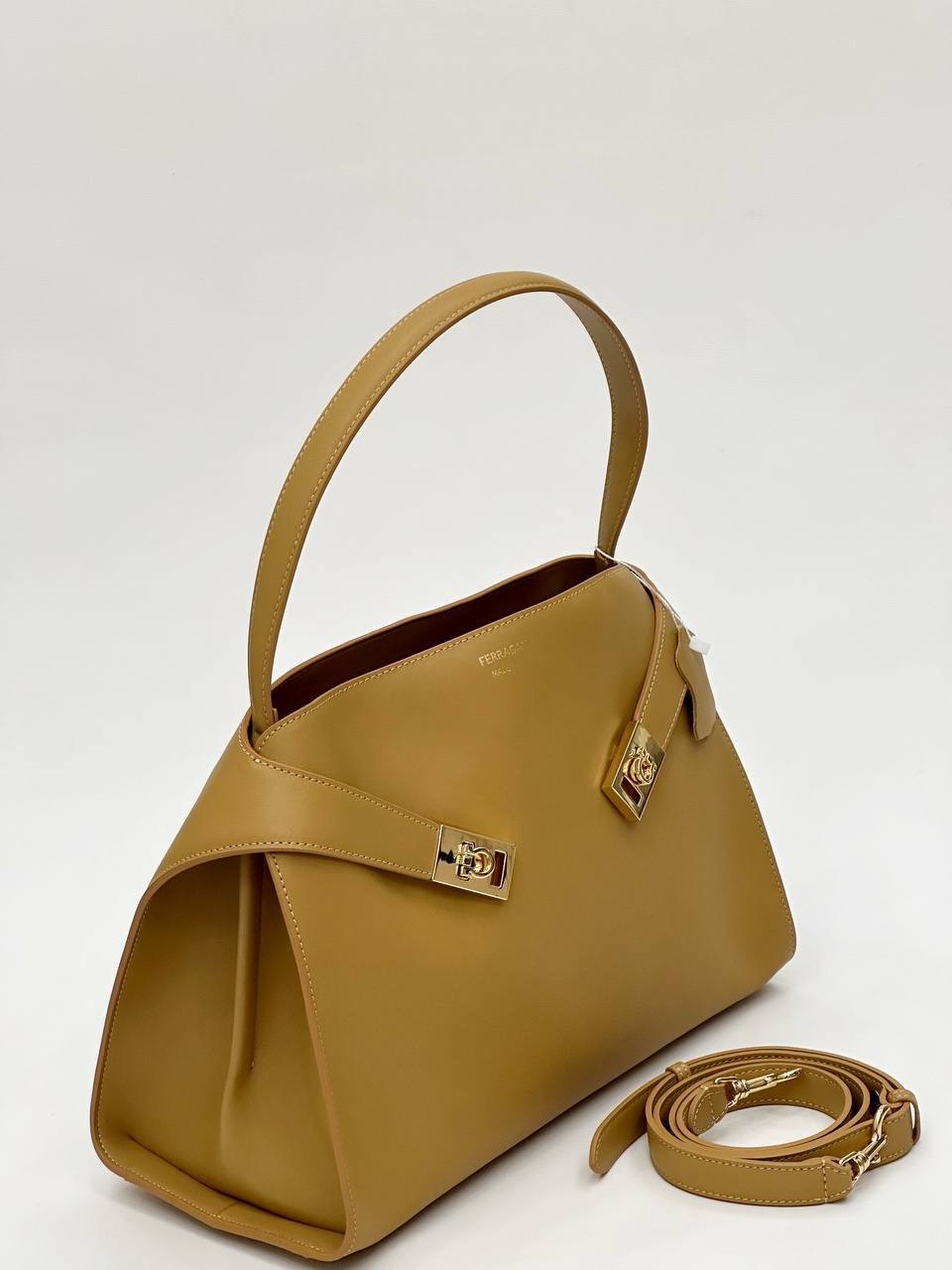 Сумка Ferragamo