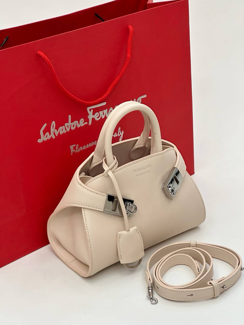Сумка Ferragamo