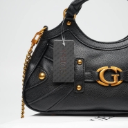 Сумка Guess