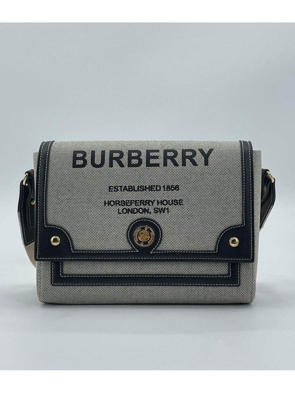 Сумка Burberry