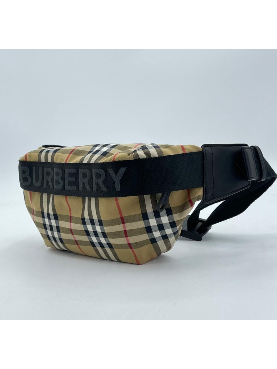 Сумка на пояс Burberry