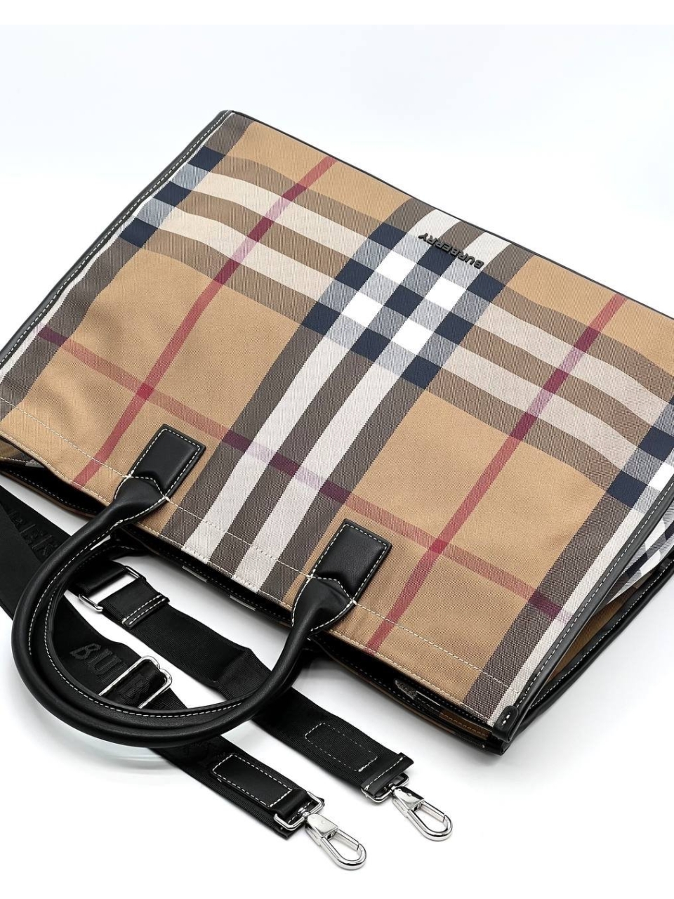 Сумка Burberry