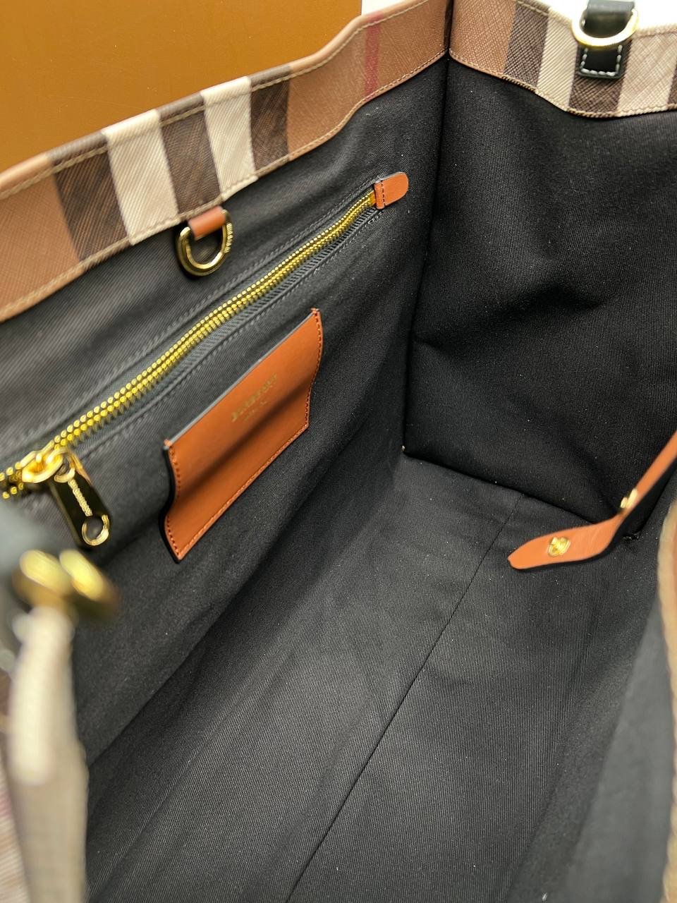 Сумка Burberry