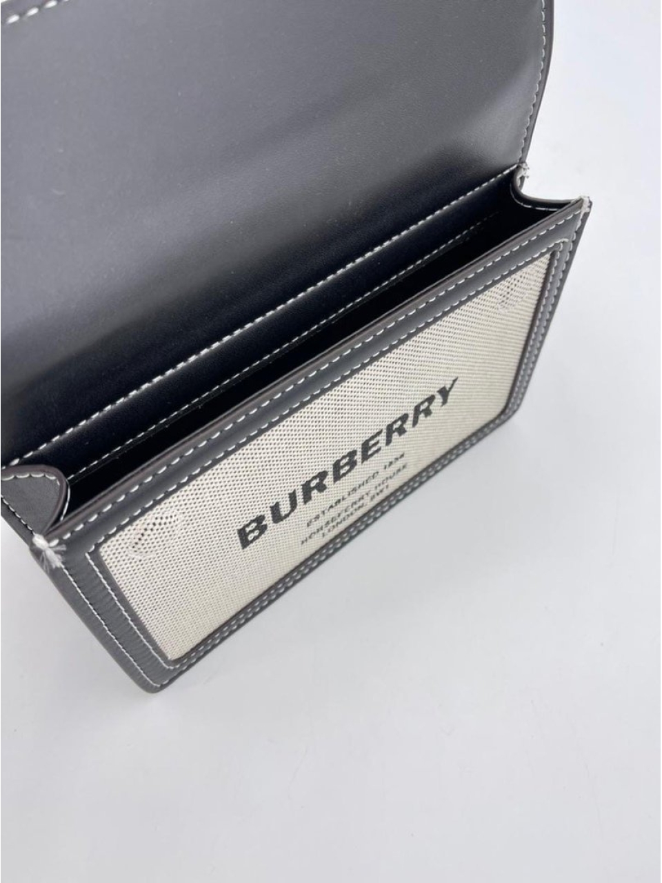 Сумка Burberry