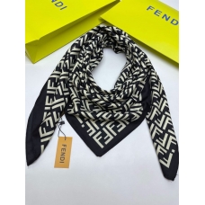 Платок Fendi