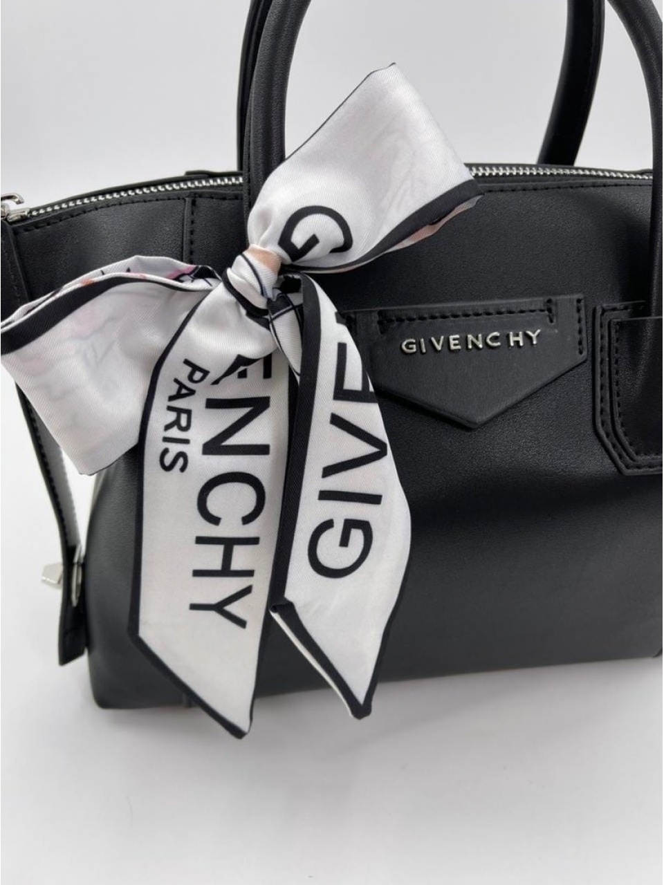 Сумка Givenchy