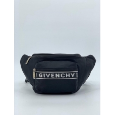 Сумка на пояс Givenchy