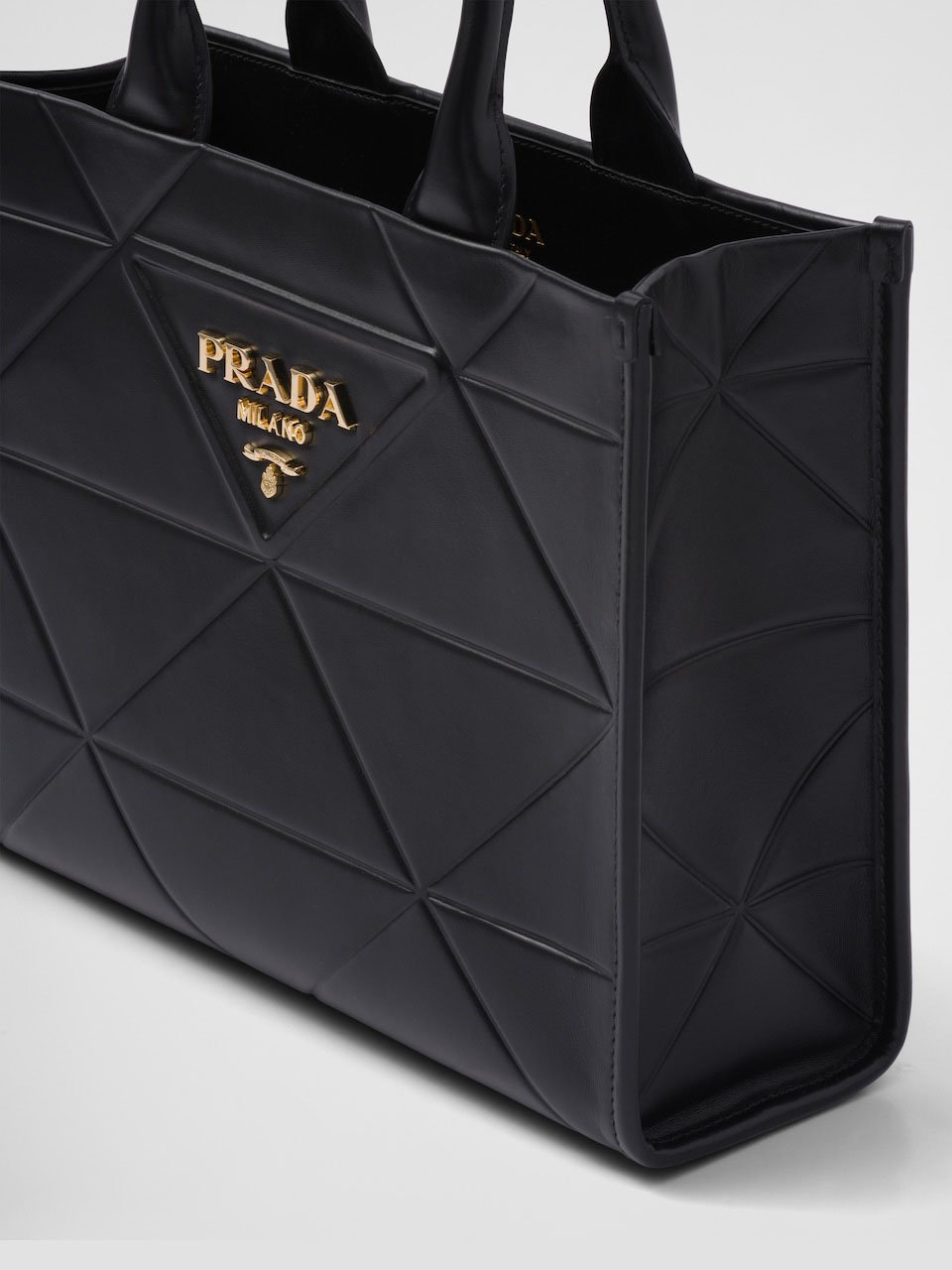 Сумка Prada